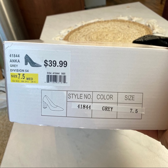 Snake skin Heels Trendy Print Grey 7.5 NWT - Picture 6 of 6